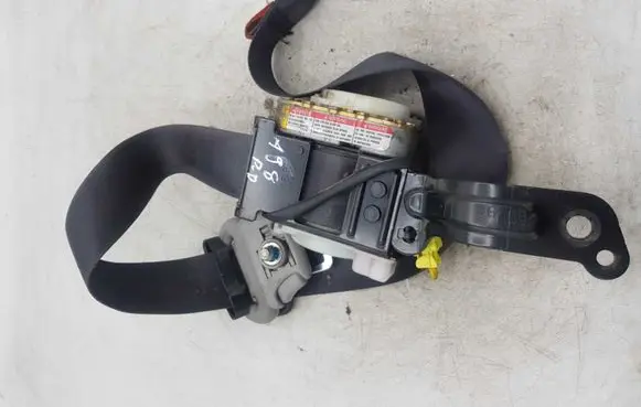 Subaru Legacy Front seatbelt TS030218AAR