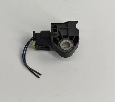 Mercedes-Benz C W205 Airbag deployment crash/impact sensor A2139051300