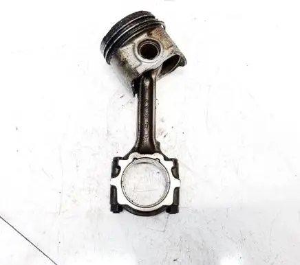 Nissan Almera Tino Piston with connecting rod