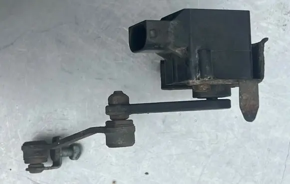 Mercedes-Benz S W220 Front height sensor lever A0105427617 210405