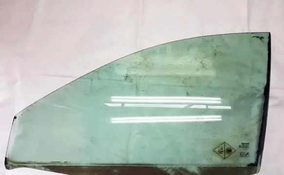 Nissan Almera Tino Front door window glass four-door