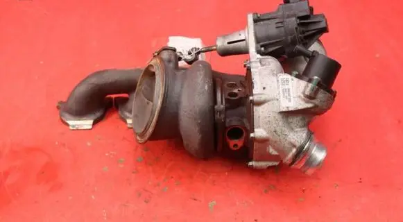 BMW M4 F82 F83 Turbo system vacuum part 8662074