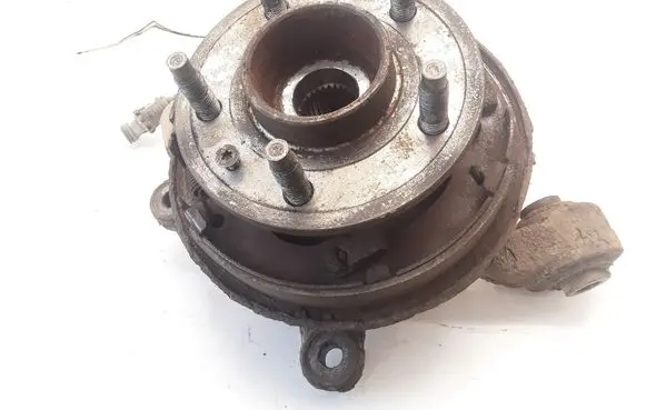 Rear wheel hub spindle/knuckle