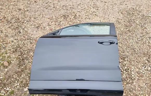 Audi Q3 8U Front door 8U0831311B
