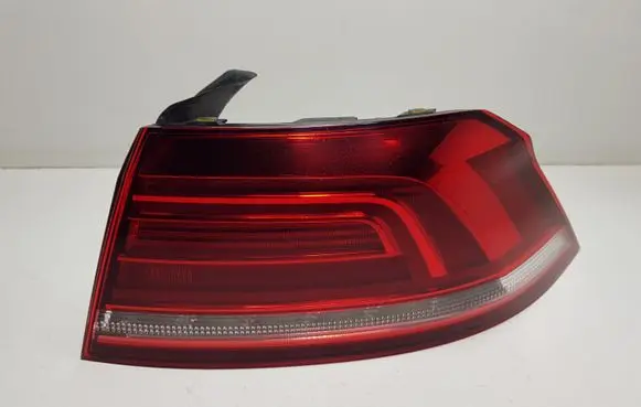 Volkswagen PASSAT B8 Rear/tail lights 3G5945312