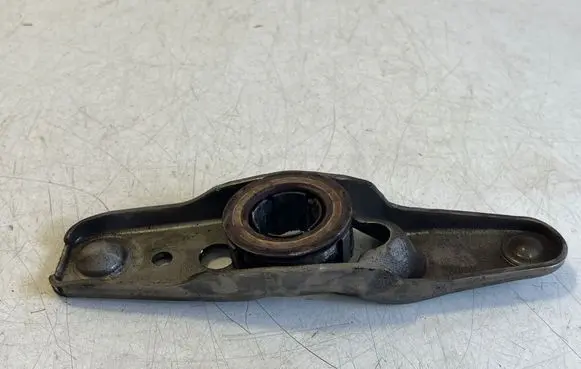 Audi Q2 - Clutch release arm fork 003106