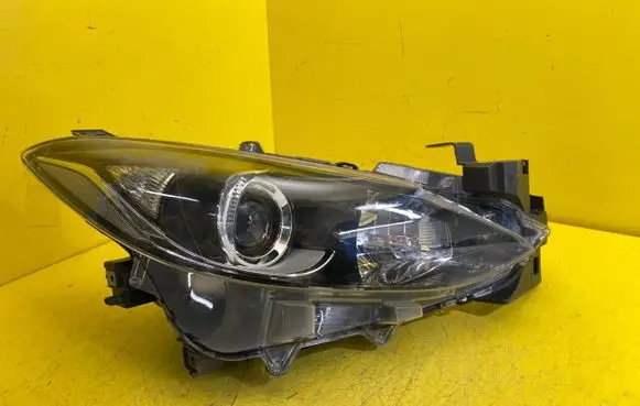 Mazda 3 II Headlight/headlamp bhr151030
