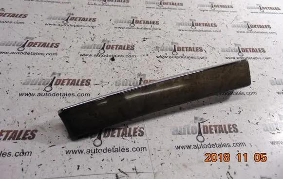 Mercedes-Benz E W211 Dashboard glove box trim A2116801071