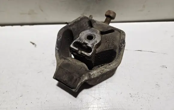 Audi 100 S4 C4 Gearbox mount 40A399151B