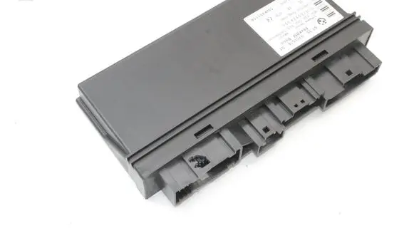 BMW 6 E63 E64 Central body control module 9151516