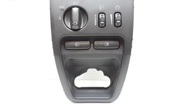 Volvo XC90 Light switch 8685452