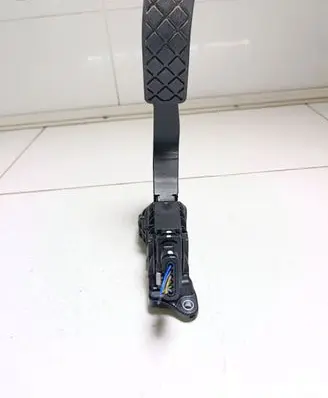Audi e-tron Accelerator throttle pedal 4KL723523 6PV01164242