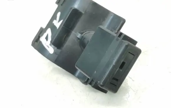 Toyota RAV 4 (XA30) Windshield washer spray nozzle 