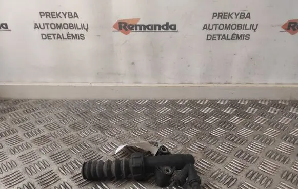 Peugeot 1007 Clutch master cylinder 