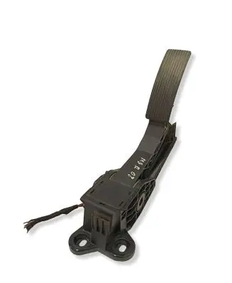Mercedes-Benz R W251 Accelerator throttle pedal A1643000004 200906 ZGS008