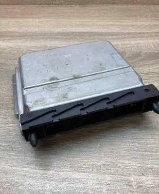 Volvo V70 Engine control unit/module ECU 08677708A 0281010319 L42