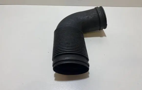 BMW 5 E39 Air intake hose/pipe 1744461