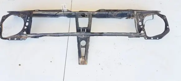 Volkswagen Golf II Radiator support slam panel