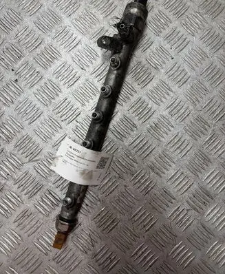 Volkswagen PASSAT B7 Fuel main line pipe 03L130089R 031110 600000520