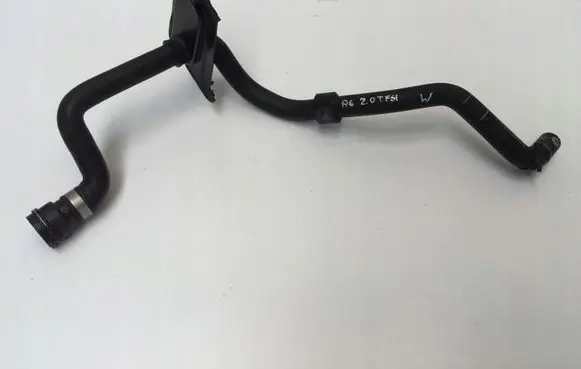 Engine coolant pipe/hose