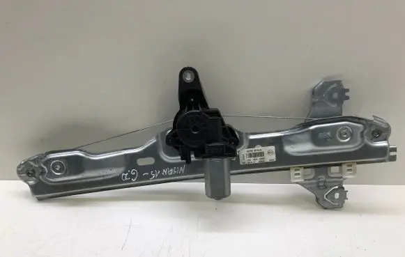 Nissan Qashqai Rear door window regulator with motor 827004EA0A C17689100