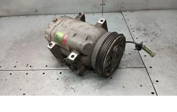 Audi A4 S4 B5 8D Air conditioning (A/C) compressor (pump) 8D0260805