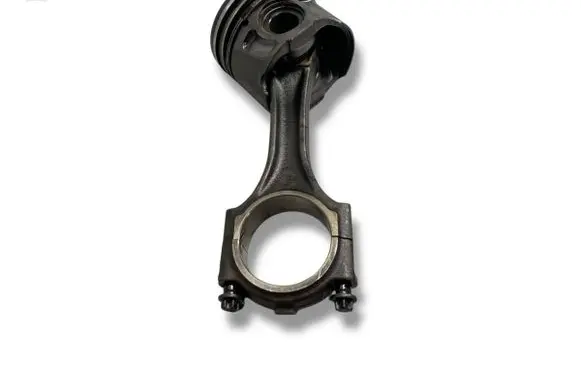 Land Rover Freelander 2 - LR2 Piston with connecting rod 224DT