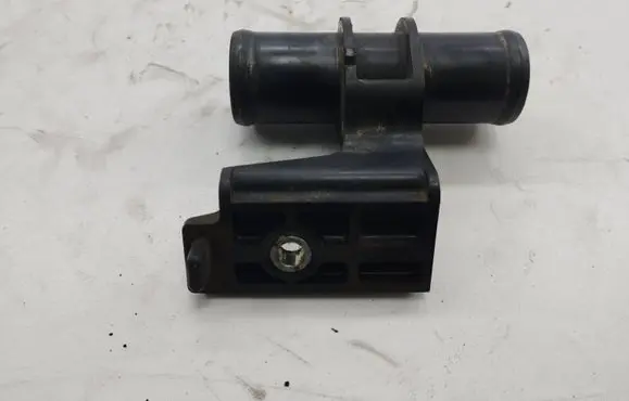 Mazda CX-5 Engine coolant pipe/hose