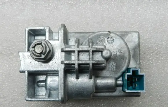 Mercedes-Benz E W212 Steering wheel lock A2045458132