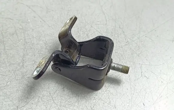MG ZS Tailgate/trunk/boot hinge 30030518B