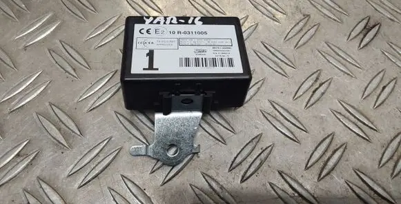Toyota Yaris Door control unit/module 897410D080