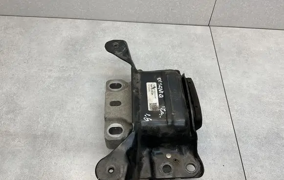 Skoda Octavia Mk3 (5E) Gearbox mount 5Q0199555BH