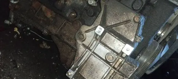 Audi A4 S4 B5 8D Engine mounting bracket 058260885