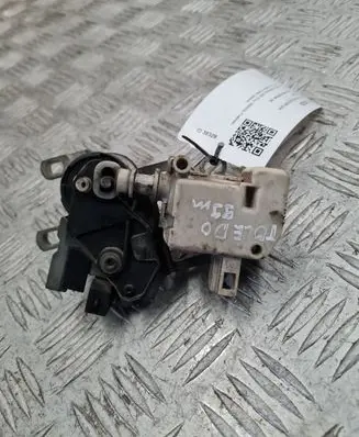 Seat Toledo II (1M) Front door lock (next to the handle) 1M5827297C