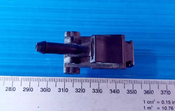 Volkswagen Golf IV Windshield washer spray nozzle 3B0955985C