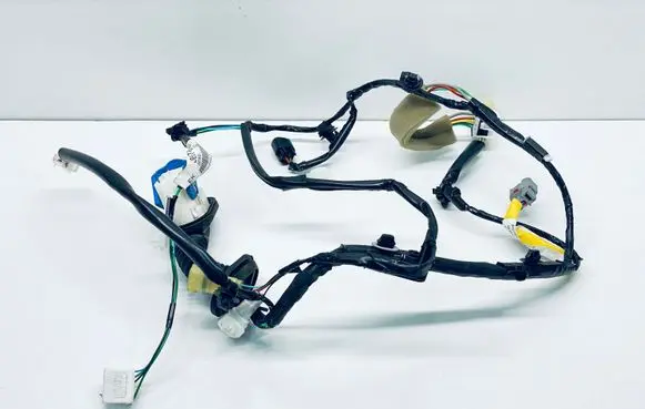 Suzuki SX4 S-Cross Front door wiring loom 3675761M21 AB75761M01