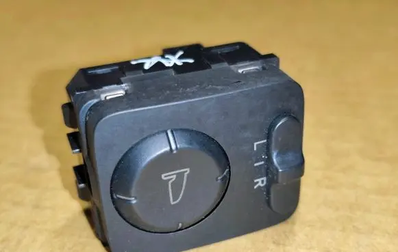 Acura MDX II Wing mirror switch STXA010