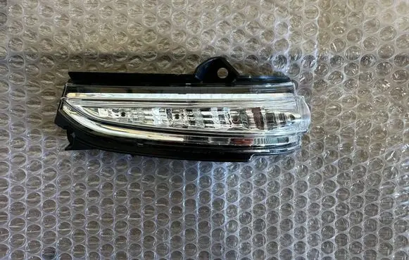 Ford Mondeo MK V Mirror indicator light DS7313B380B