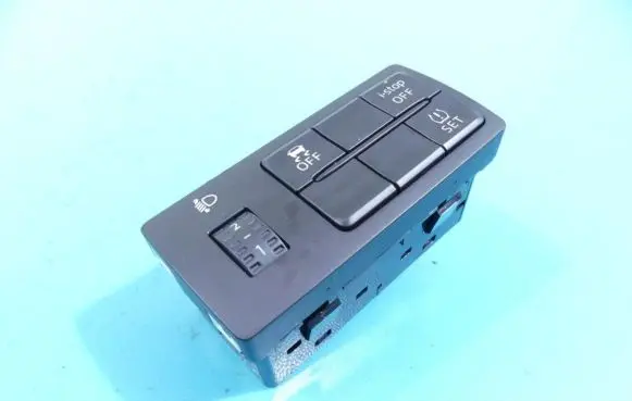 Mazda 3 III Seat control switch BARG66170A IMPRK1296925