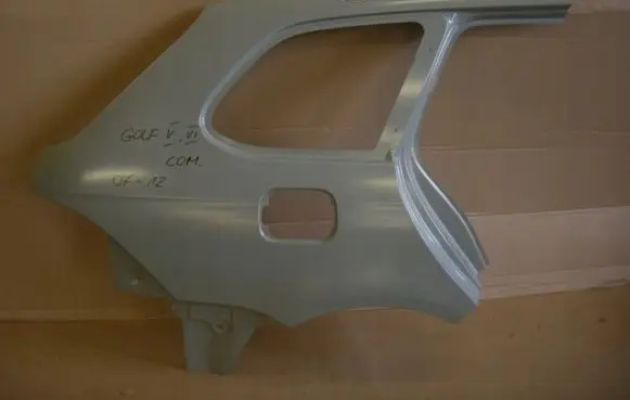 Volkswagen Golf V Rear quarter panel 
