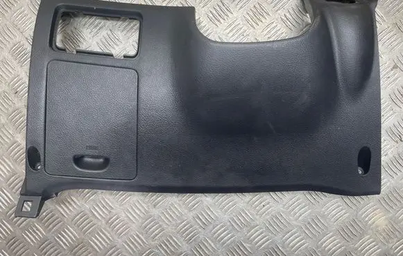 Hyundai Santa Fe Dashboard lower bottom trim panel 847512B000