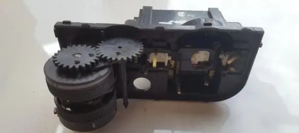Headlight level height control switch