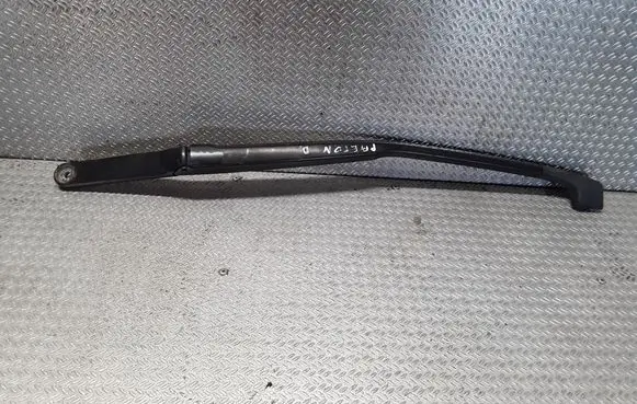 Volkswagen Phaeton Front wiper blade arm