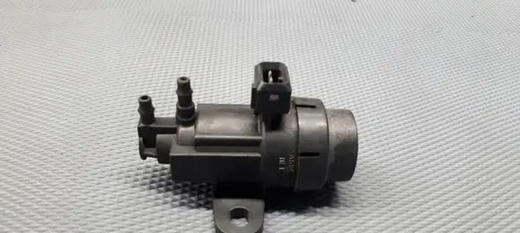 Ford Escort Valve vacuum 95BB-9J459