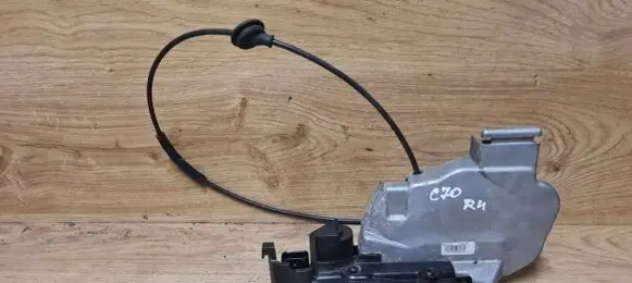 Volvo C70 Front door lock 30632851