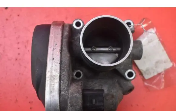 Volkswagen Polo Throttle body valve 036133062N
