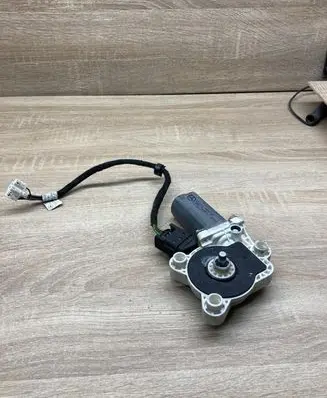 Mercedes-Benz E W211 Front door window regulator motor A2118201742 990595100 RIGHTSIDE