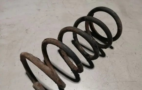 Toyota Avensis Verso Rear coil spring