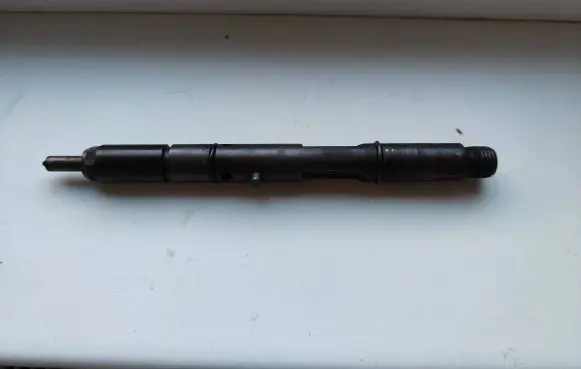 Audi A6 S6 C5 4B Fuel injector 059130201G