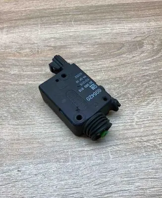 Opel Astra G Central locking motor 90589918 605420